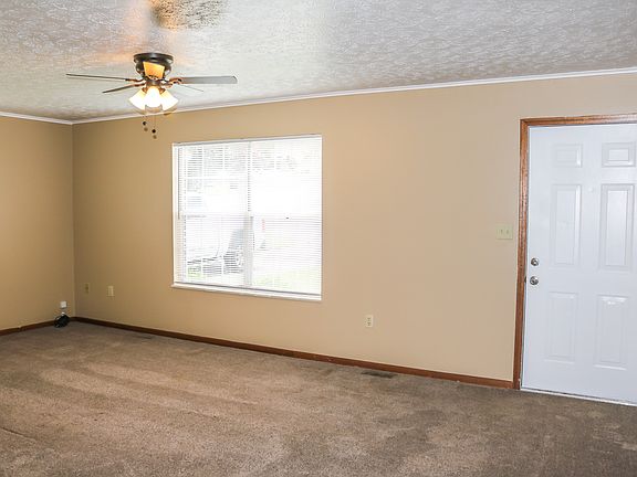 2nd image of 2684 Avery Cir