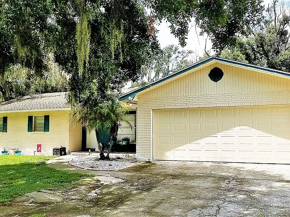 4th image of 3522 Lori Ln N