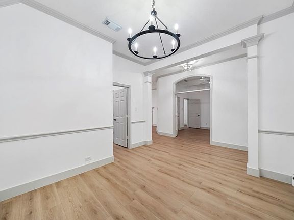 3rd image of 22710 Blenfield