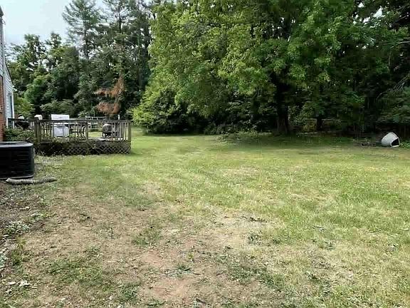 4th image of 3787 Fairburn Dr