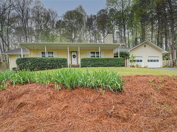 2nd image of 2156 Kings Mountain Dr NE