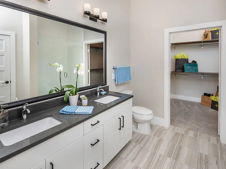 AMLI Decatur — Photo 41