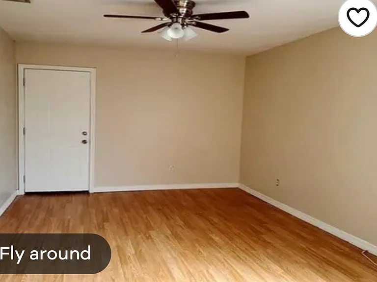 2717 Cherry St — Photo 2