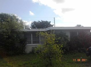9449 Crestview St, Seminole, FL 33772
