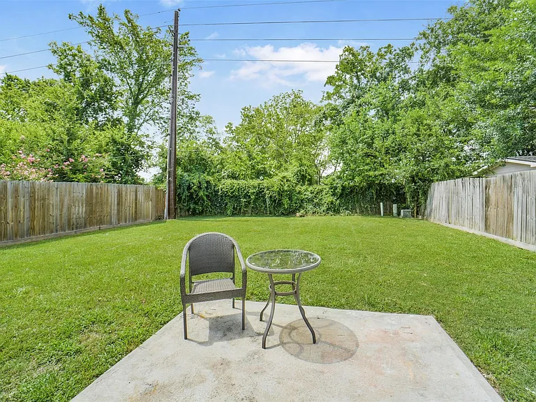 18147 Dinner Creek Dr — Photo 31