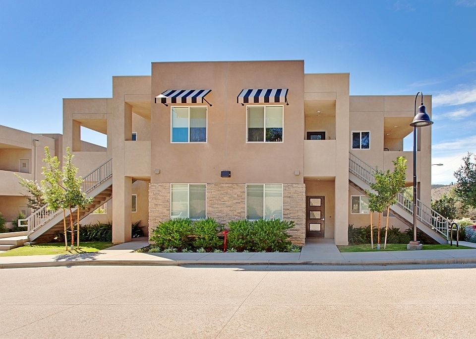 1st image of 90-94 N Oakview Dr #98