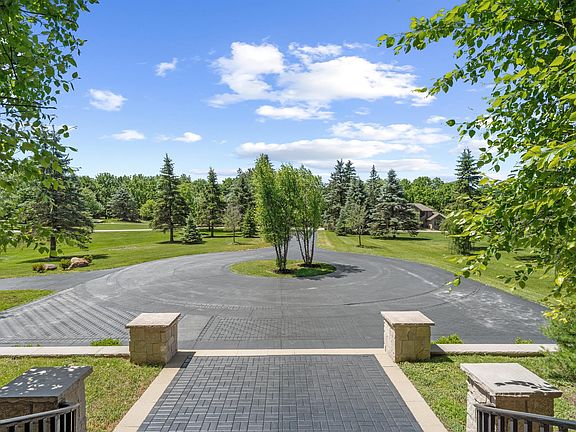 3rd image of 5636 Meadow Ln