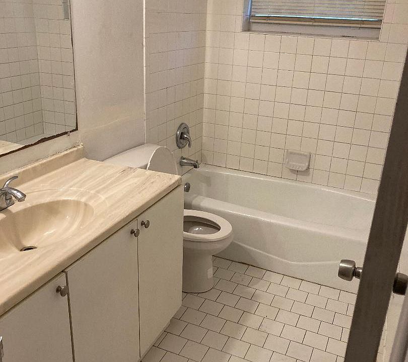 2nd image of 4963 SW 5th Court