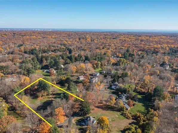 2800 Redding Road, Fairfield, CT 06824