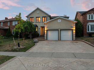 1221 Creekside Dr, Oakville, ON L6H 4Y8