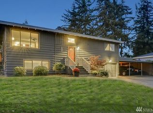 922 S 206th St, Seattle, WA 98198