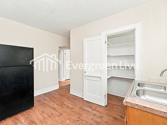 4th image of 3229 Phoenix Ave