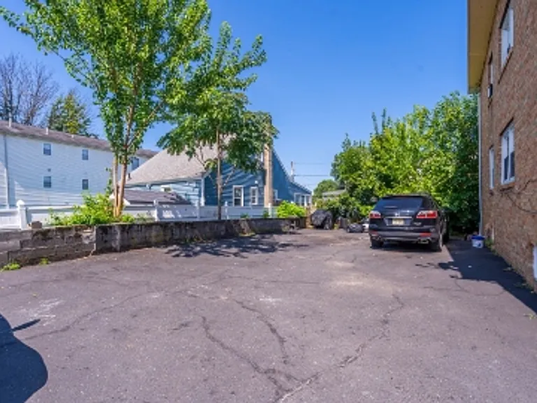 1213 Roselle St — Photo 14