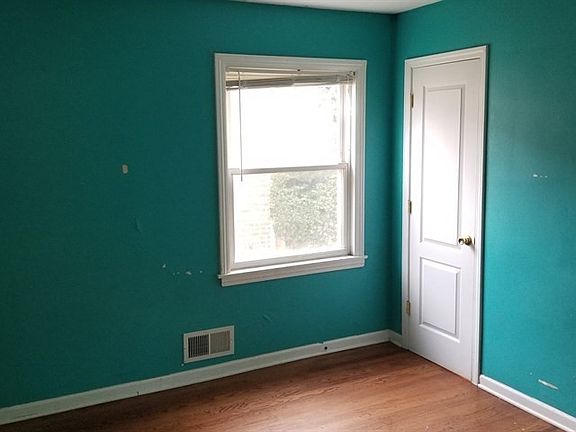 5th image of 12538 S Wentworth Ave