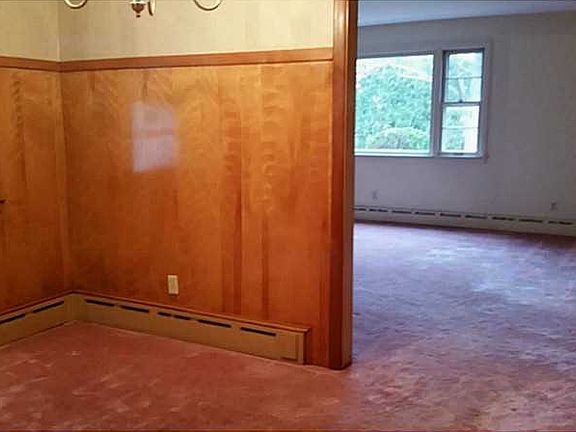 4th image of 215 Central Ave