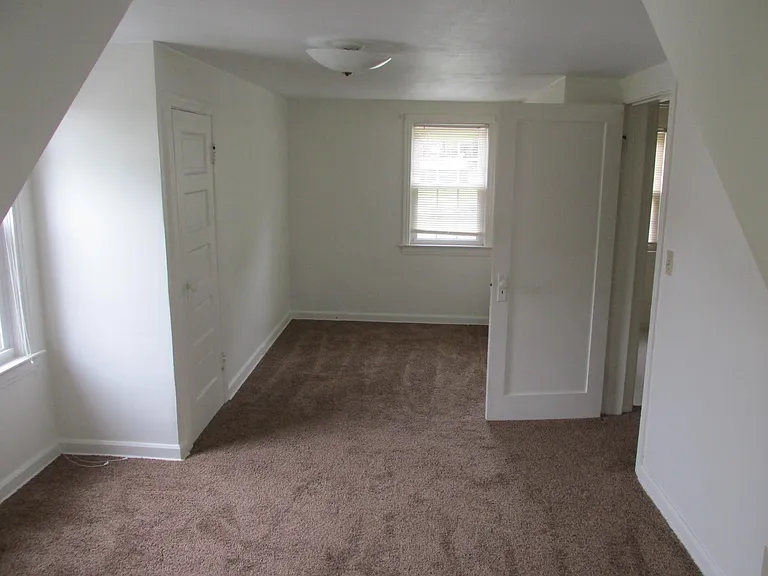 1042 Taggart St NW — Photo 10