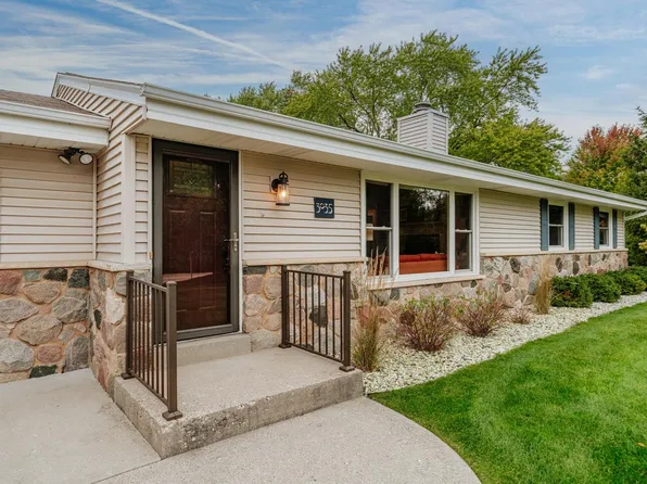 3035 Pilgrim ROAD, Brookfield, WI 53005