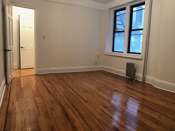 5th image of 4720 42nd St APT 5B