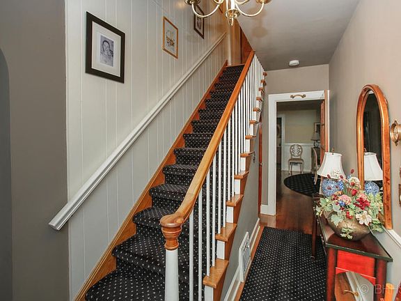 212 pine st-118