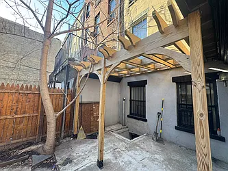 212 Hancock Street, #GARDEN