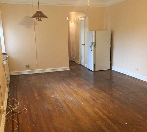 3rd image of 8306 Vietor Ave APT 5E