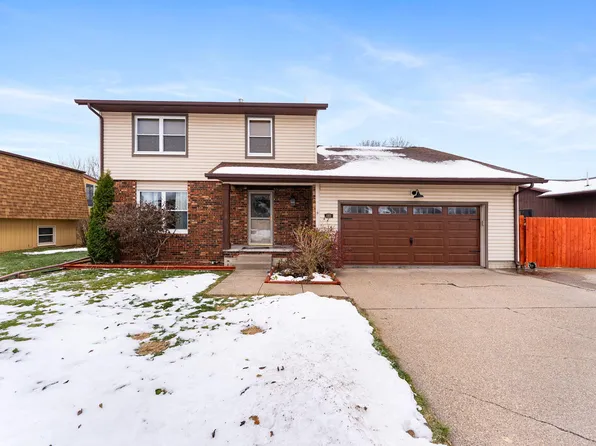 1313 Americana Ave, Muscatine, IA 52761