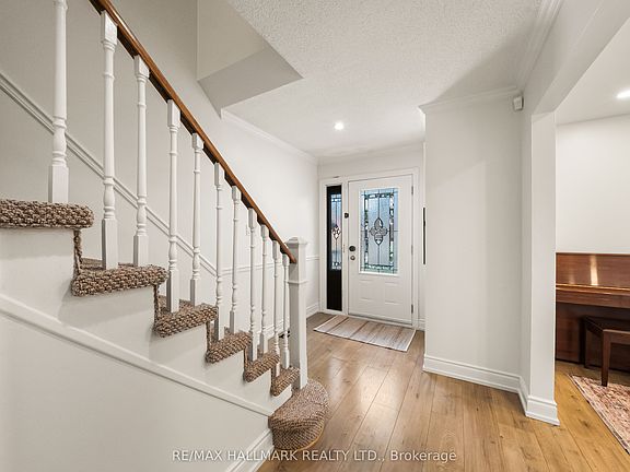 3rd image of 71 Bishop Cres