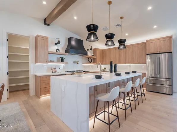 3010 E GLENROSA Avenue, Phoenix, AZ 85016