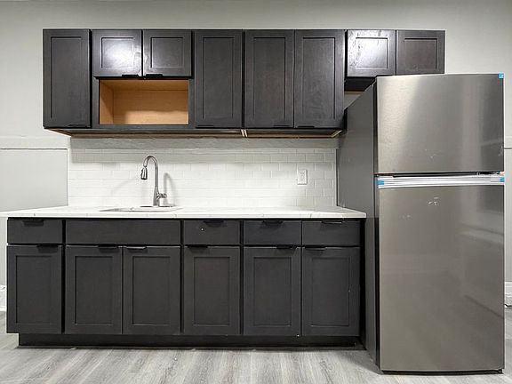 5th image of 410 Watchung Ave #418-10