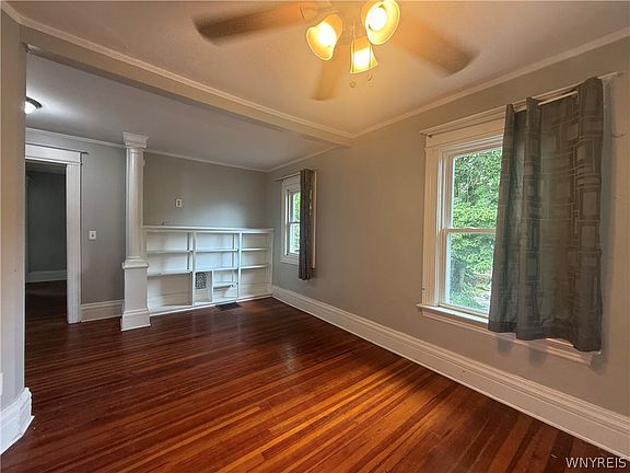 4th image of 74 Avondale Park