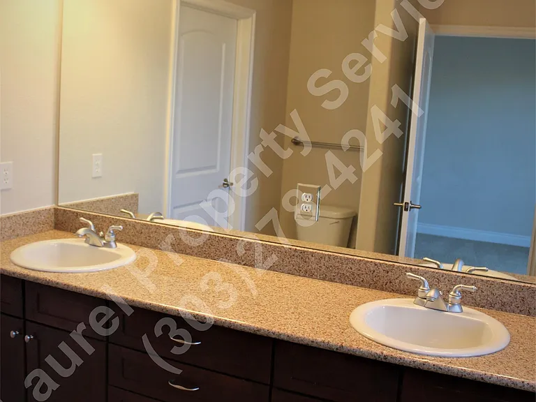620 11th St #301 — Photo 8