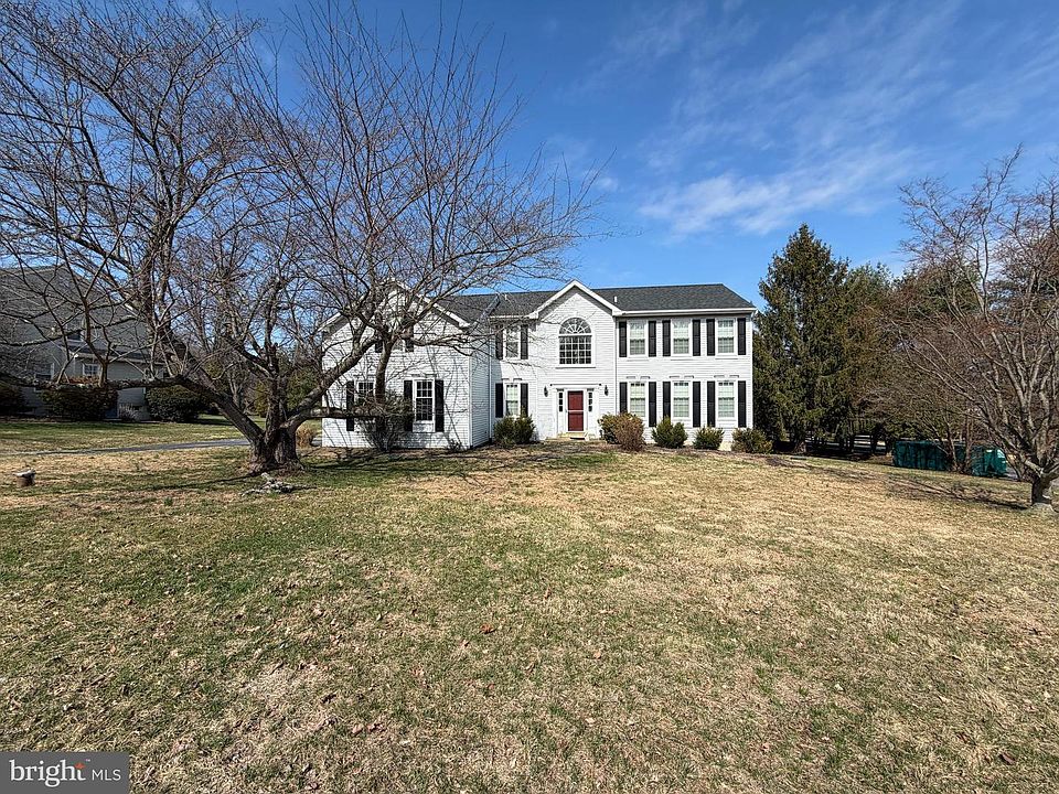 1st image of 34 Ashlea Dr