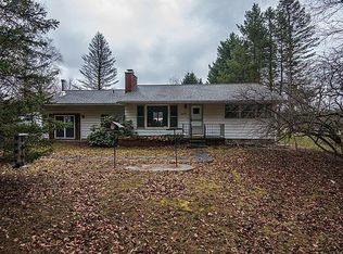 23741 Karr Rd, Belleville, MI 48111