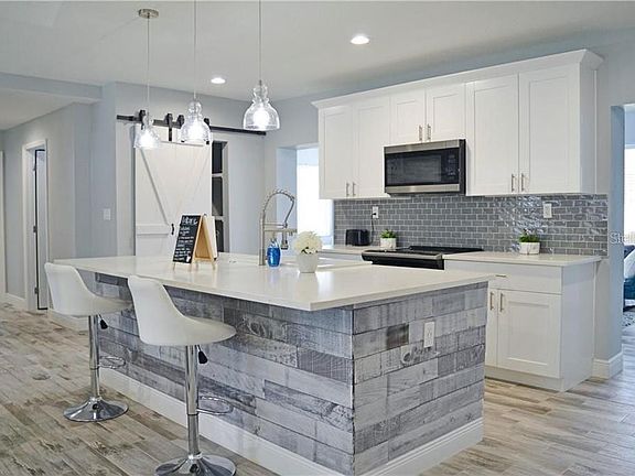 5th image of 1406 Edmundshire Ln