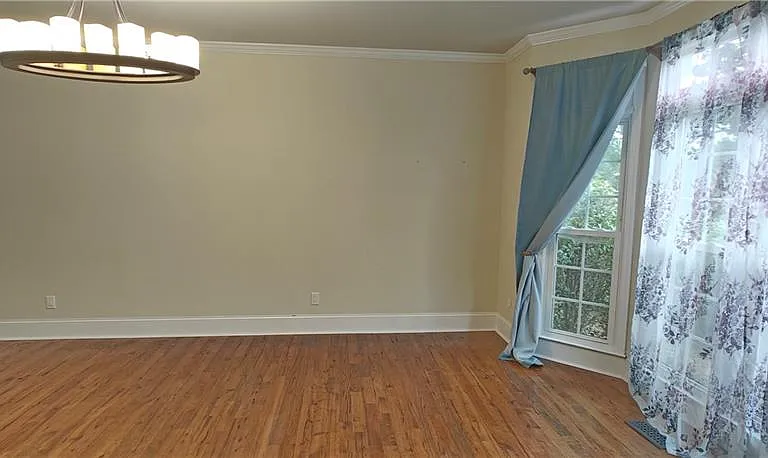 7070 Derby Ct — Photo 8