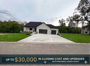 12400 Wildwood Dr, Rogers, AR 72756