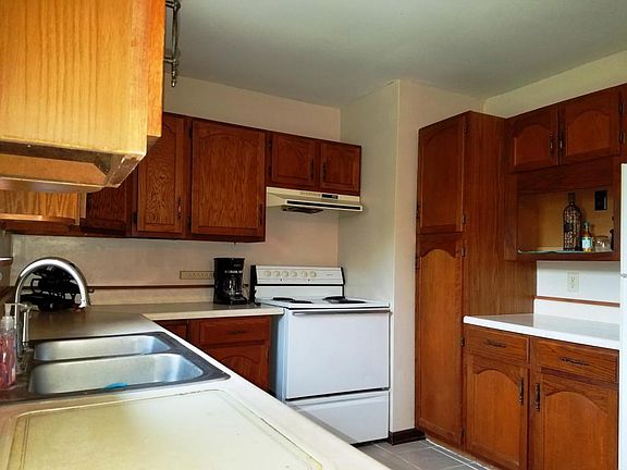 5 Kitchen