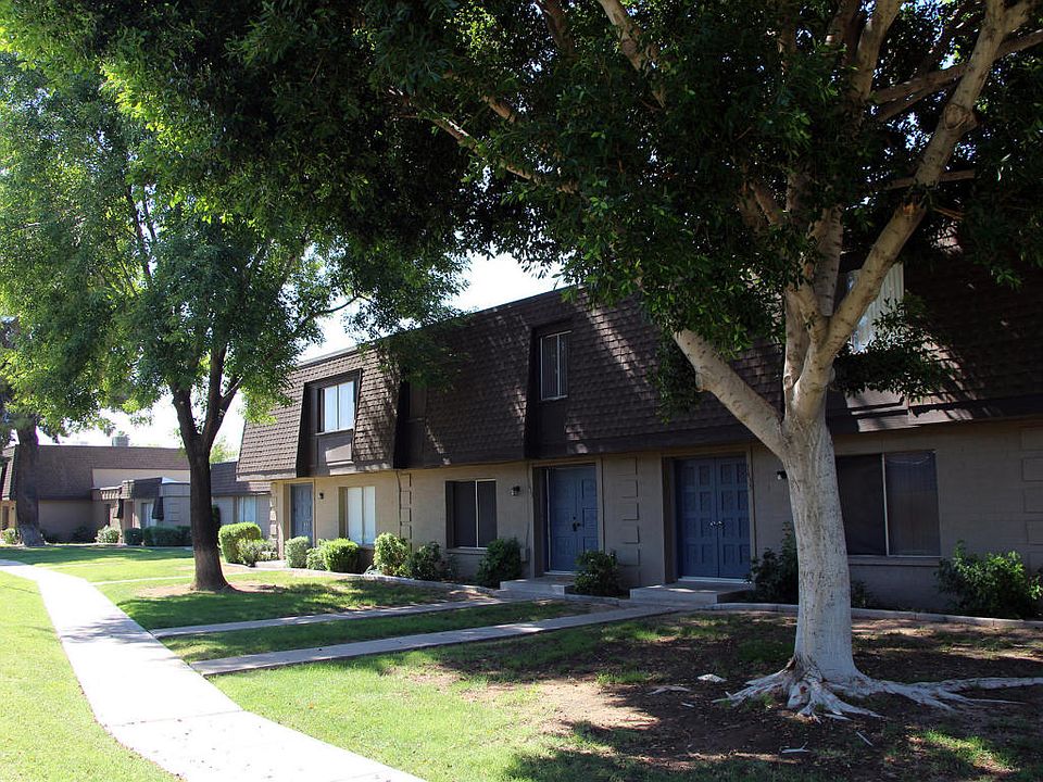 1st image of 1633 E Baker Dr