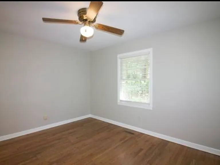 105 S Ridge St — Photo 23