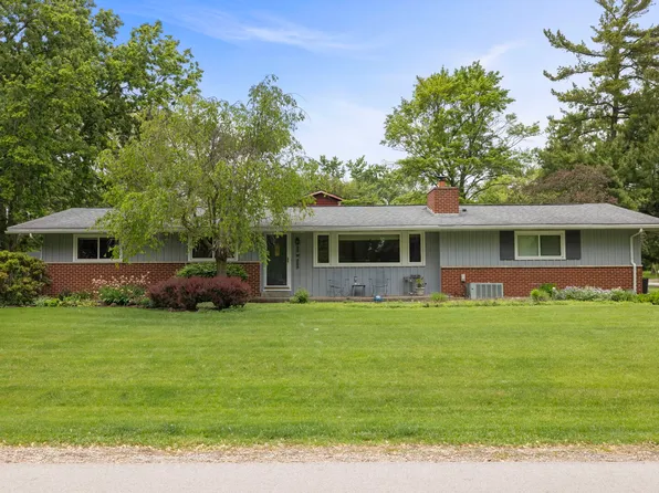 22W300 Arbor Ln, Glen Ellyn, IL 60137