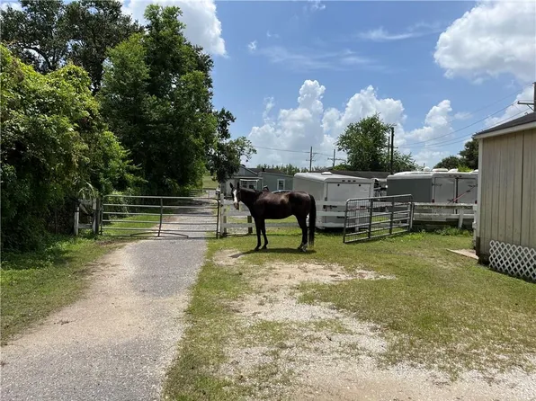 10282 River Rd, Saint Rose, LA 70087