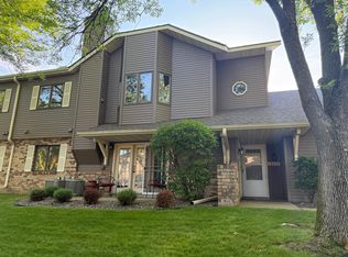 12637 Sherwood Pl, Minnetonka, MN 55305