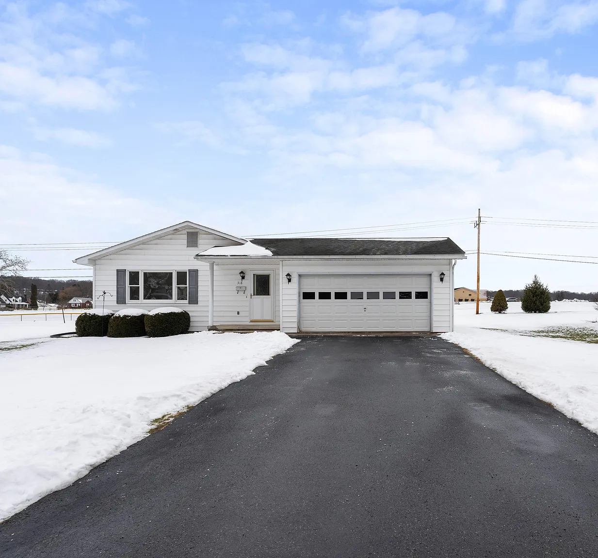 318 Park Avenue Ext photo 1