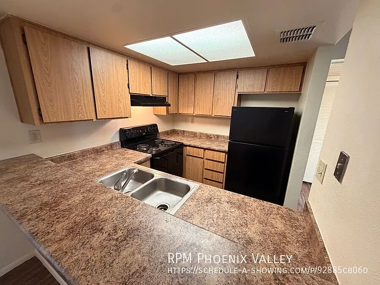 Parkside Apartments — Photo 41