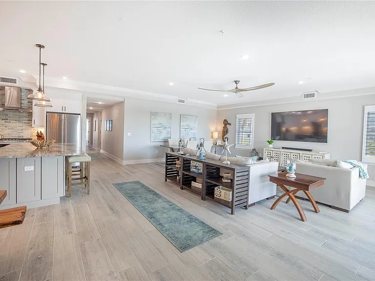 19505 Gulf Blvd #304 — Photo 7