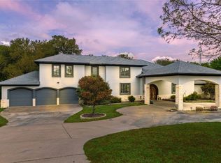 8 Woodview Cir, Lucas, TX 75002