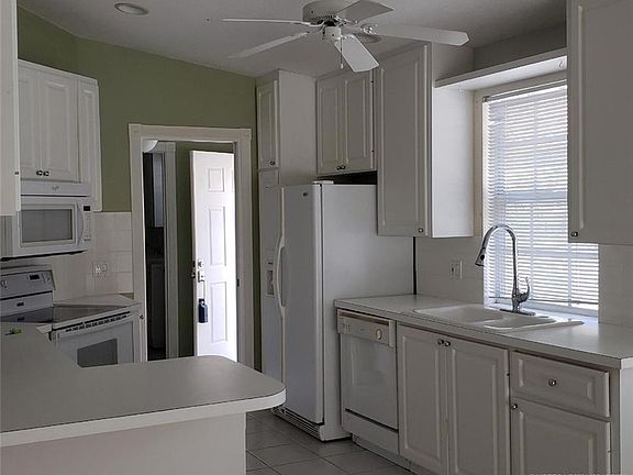5th image of 1603 SW Shady Lake Ter