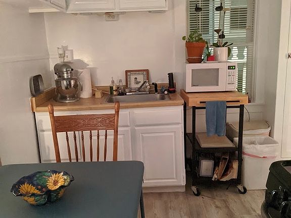 5th image of 1131 Park Ave #3