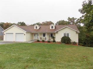 188 Shady Lake Dr, Shady Spring, WV 25918