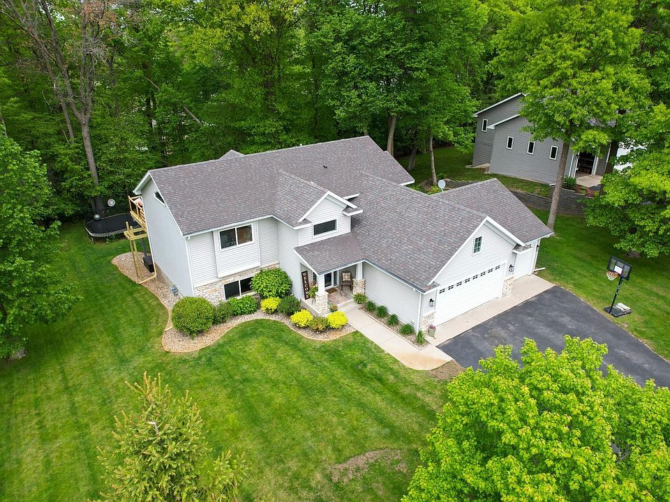 1st image of 1919 Wildflower Ln NE